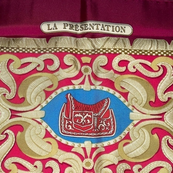 Hermes 100% Silk Scarf “LA PRESENTATIONS” Purple Knight Carriage Carre 90 - Picture 14 of 15